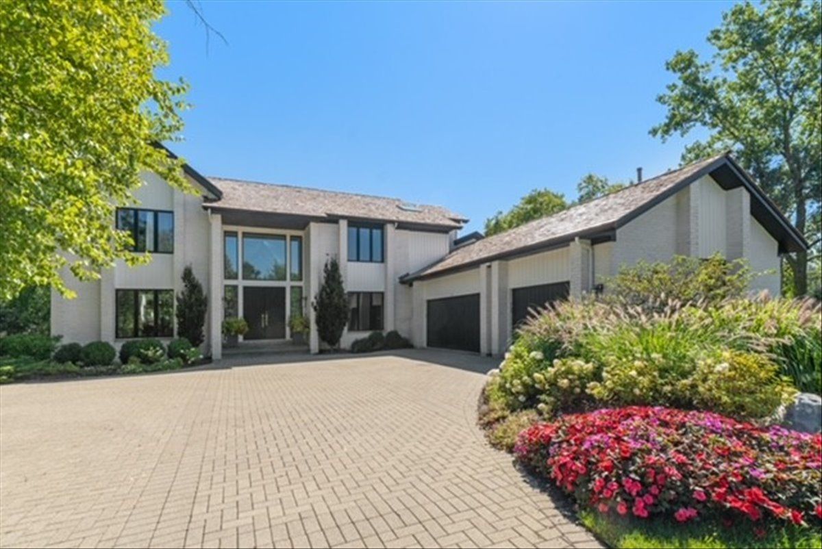 2291 Hybernia Drive — Highland Park, IL 60035