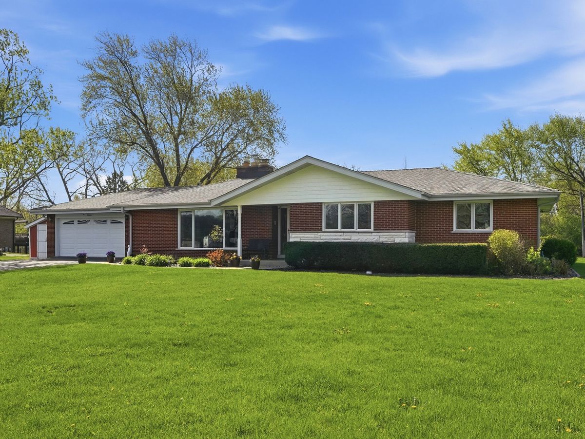 13 Wild Cherry Lane, Palos Park, IL 60464