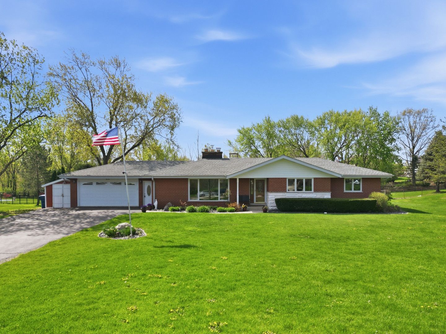 13 Wild Cherry Lane — Palos Park, IL 60464