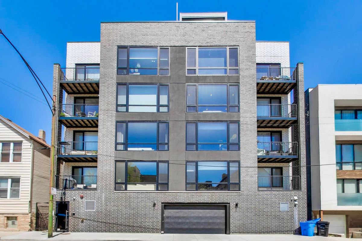 1350 Erie Street, Chicago, IL 60642