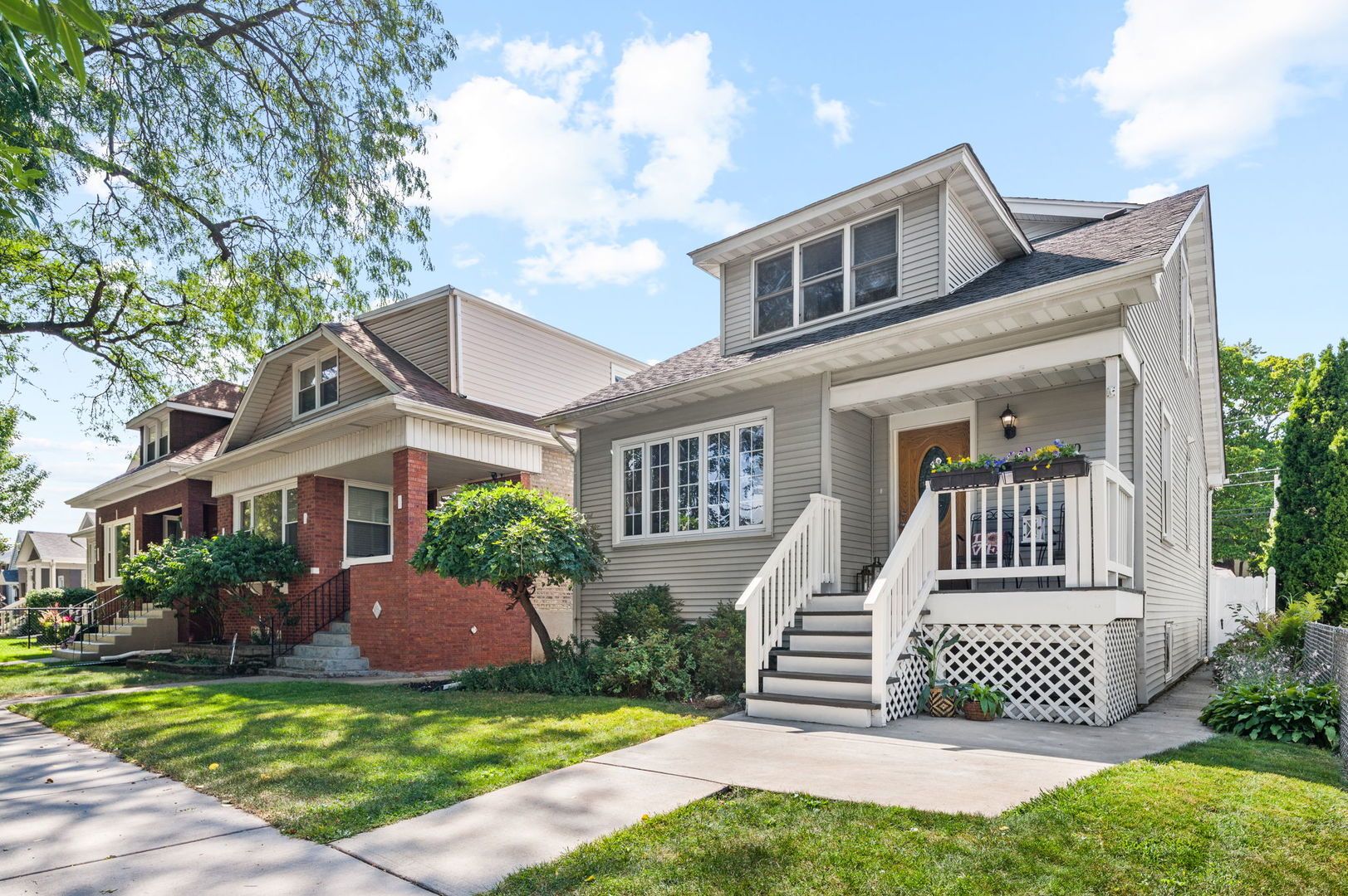5750 N Merrimac Avenue — Chicago, IL 60646