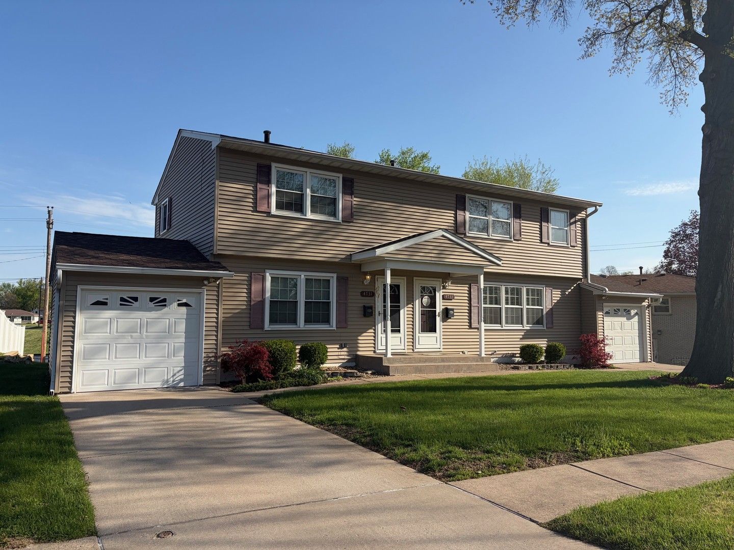 4731 18 AVE CT Avenue — Moline, IL 61265