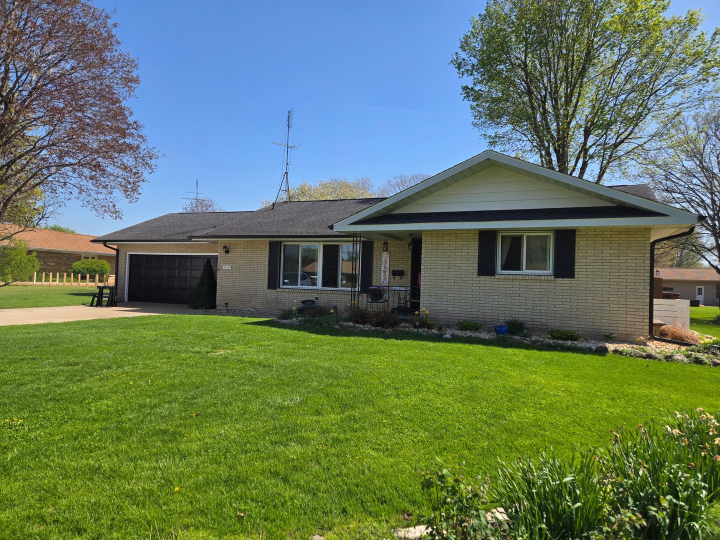 607 E Buffalo Street — Polo, IL 61064