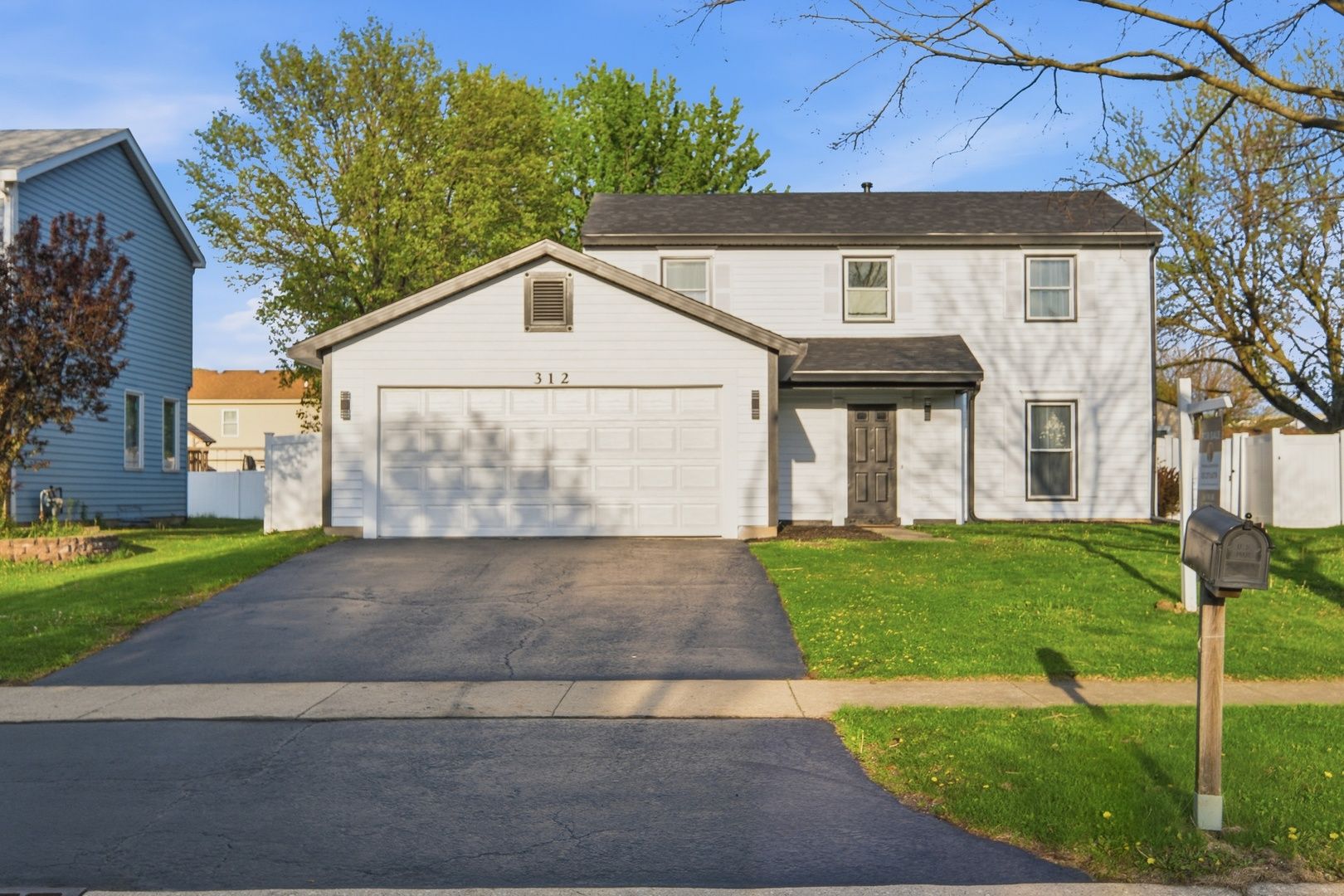 312 Homestead Drive — Bolingbrook, IL 60440