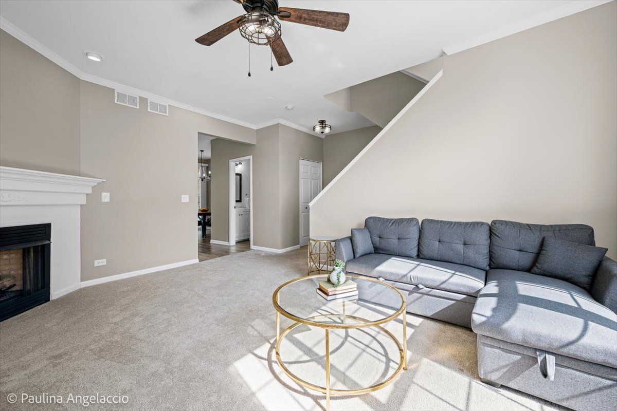629 Pheasant Trail, St. Charles, IL 60174