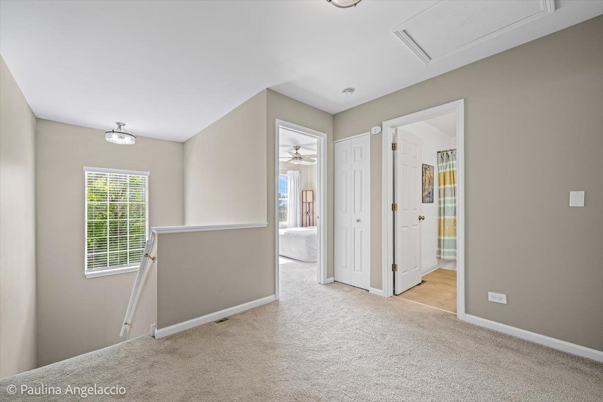 629 Pheasant Trail, St. Charles, IL 60174