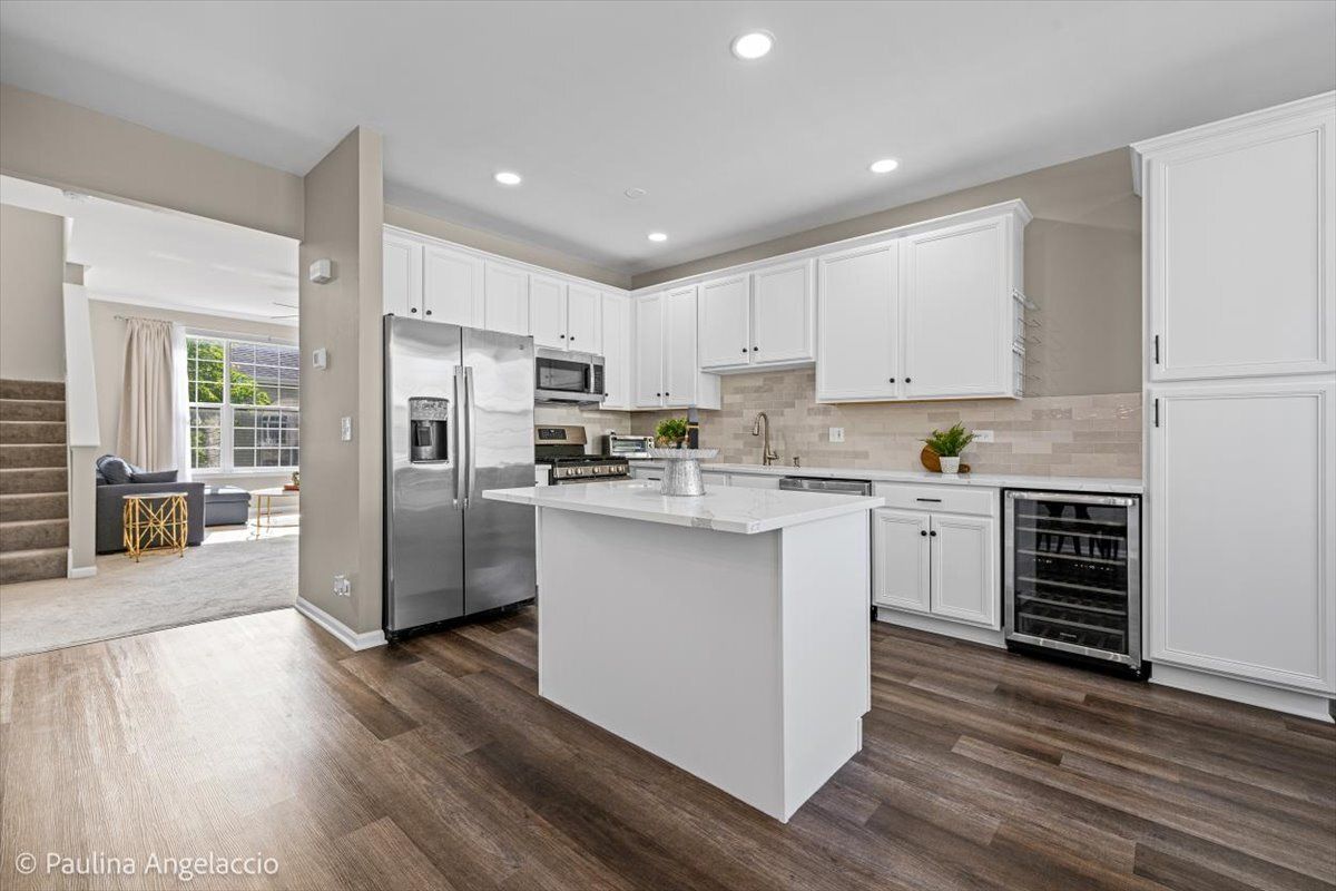 629 Pheasant Trail, St. Charles, IL 60174