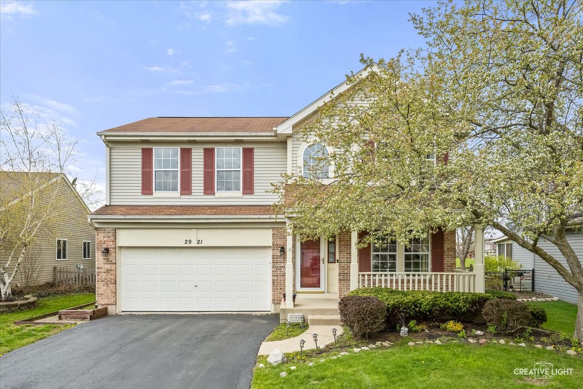 2921 Brisbane Drive, Lake In The Hills, IL 60156