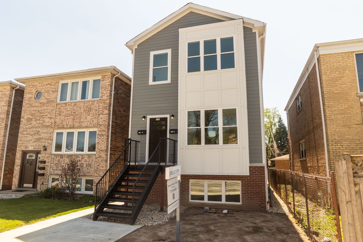 5754 Elston Avenue, Chicago, IL 60630