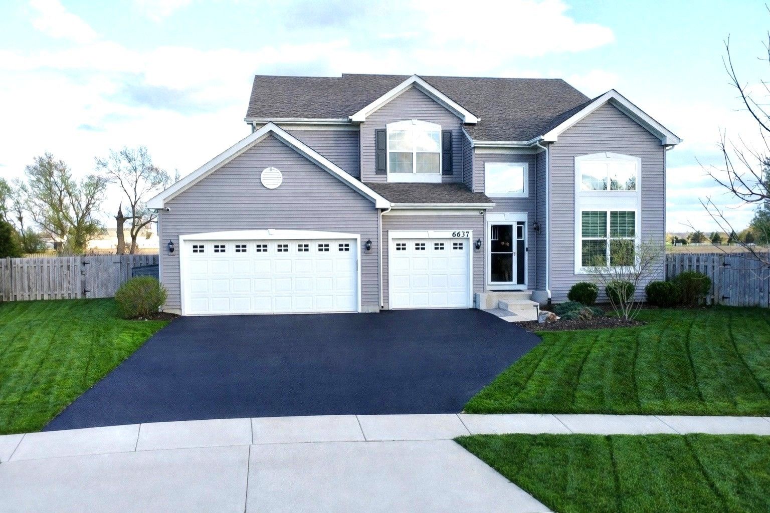 6637 Galway Drive — McHenry, IL 60050