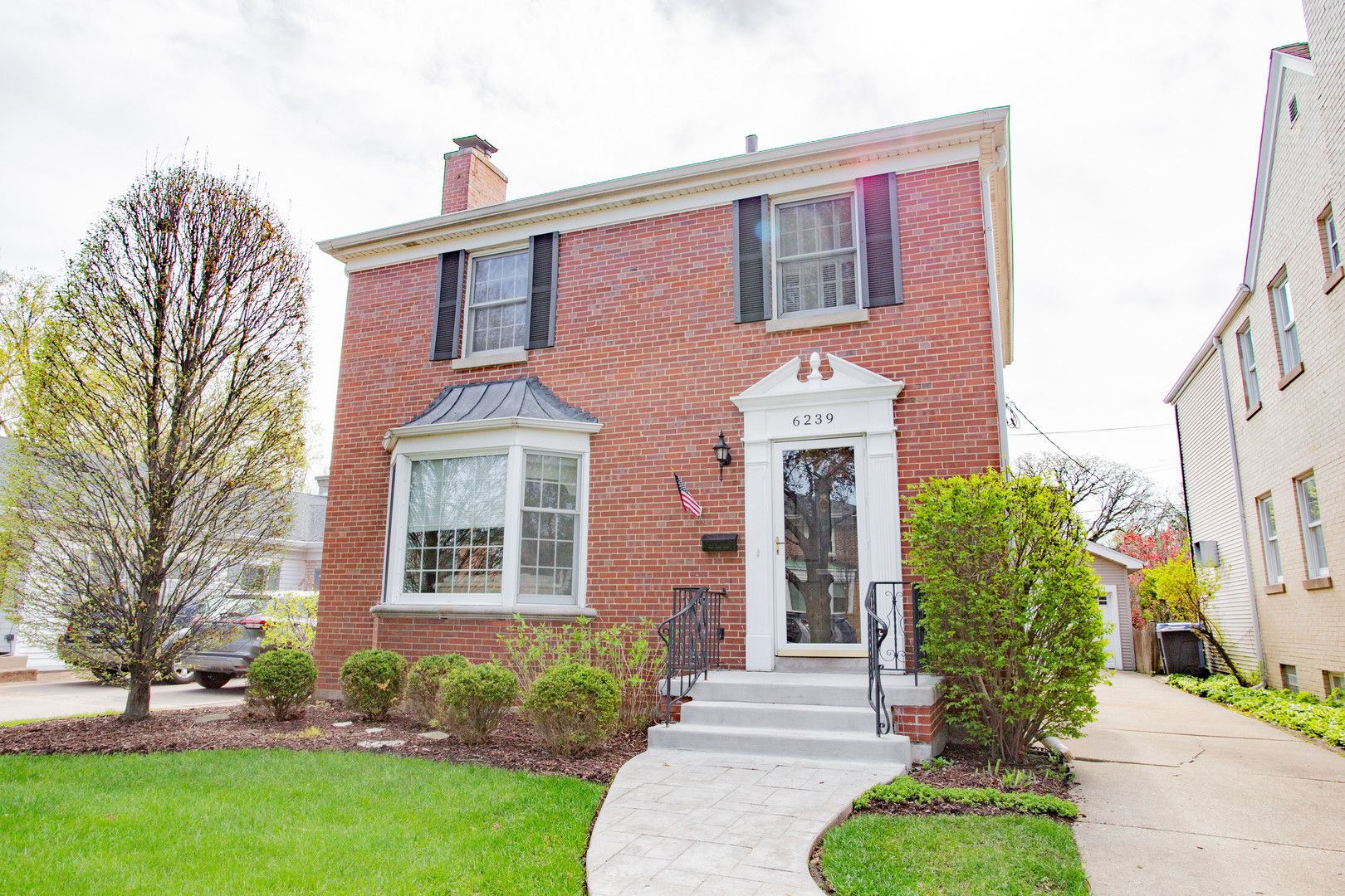 6239 N Lenox Avenue — Chicago, IL 60646