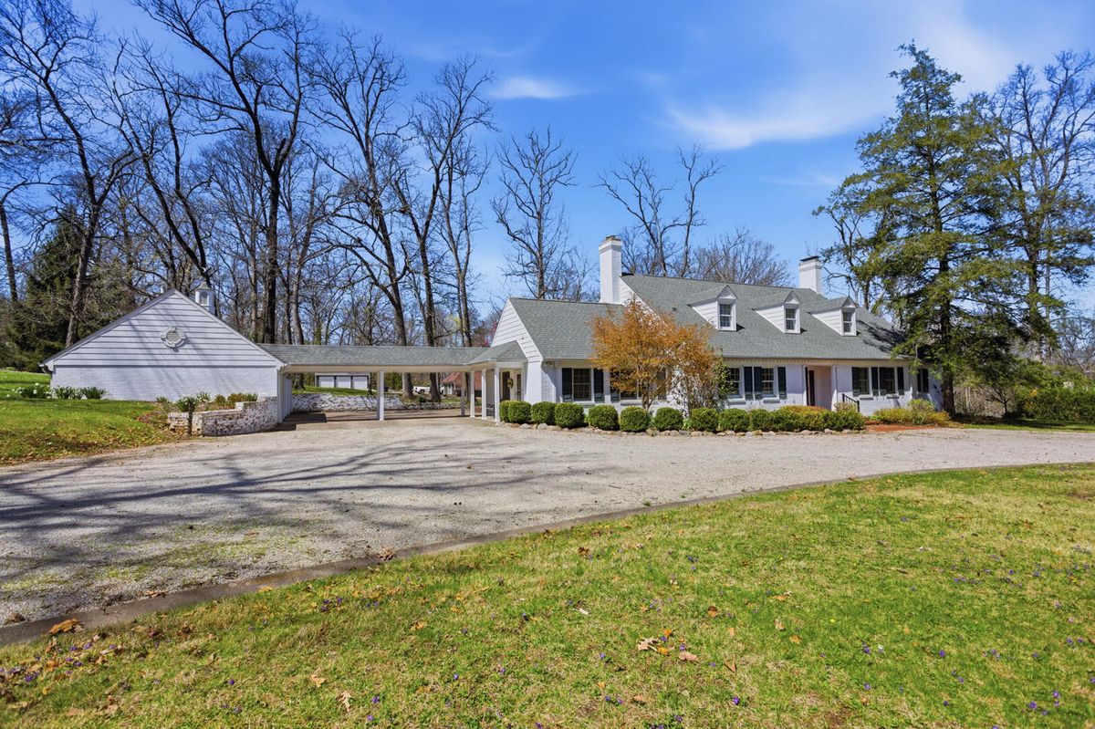 471 Sulphur Lane, Paris, IL 61944