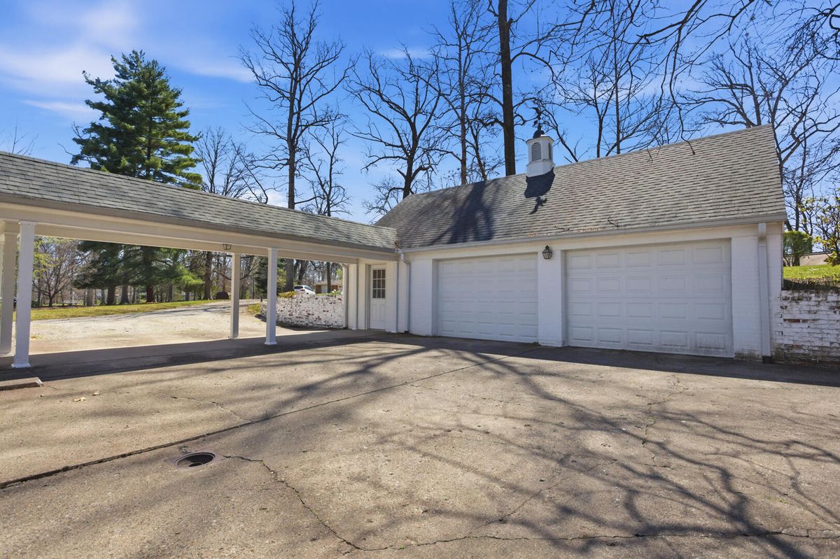 471 Sulphur Lane, Paris, IL 61944