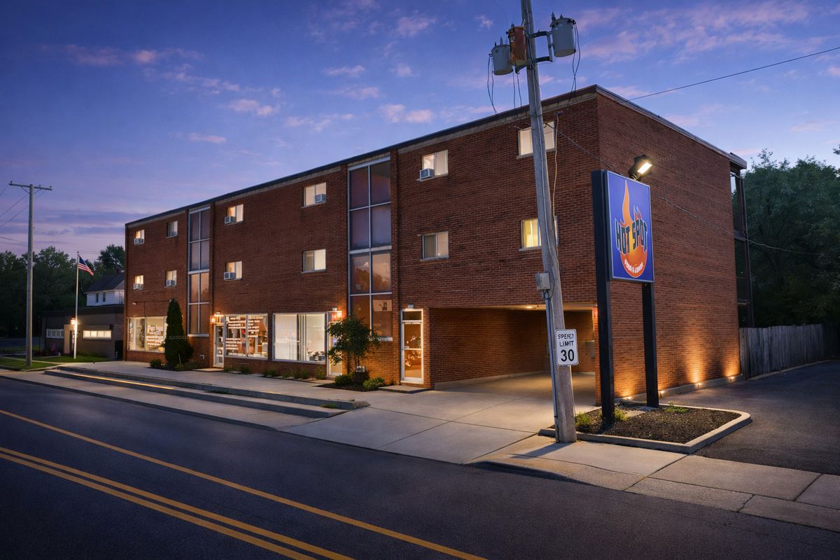 2421 Washington Street, Waukegan, IL 60085