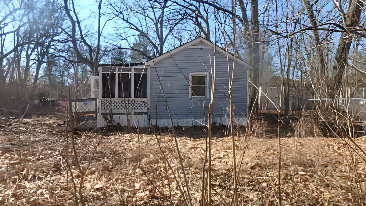 3136 17060E Road, Momence, IL 60954