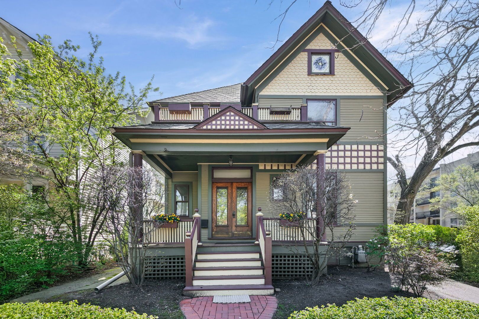 528 Greenwood Street — Evanston, IL 60201