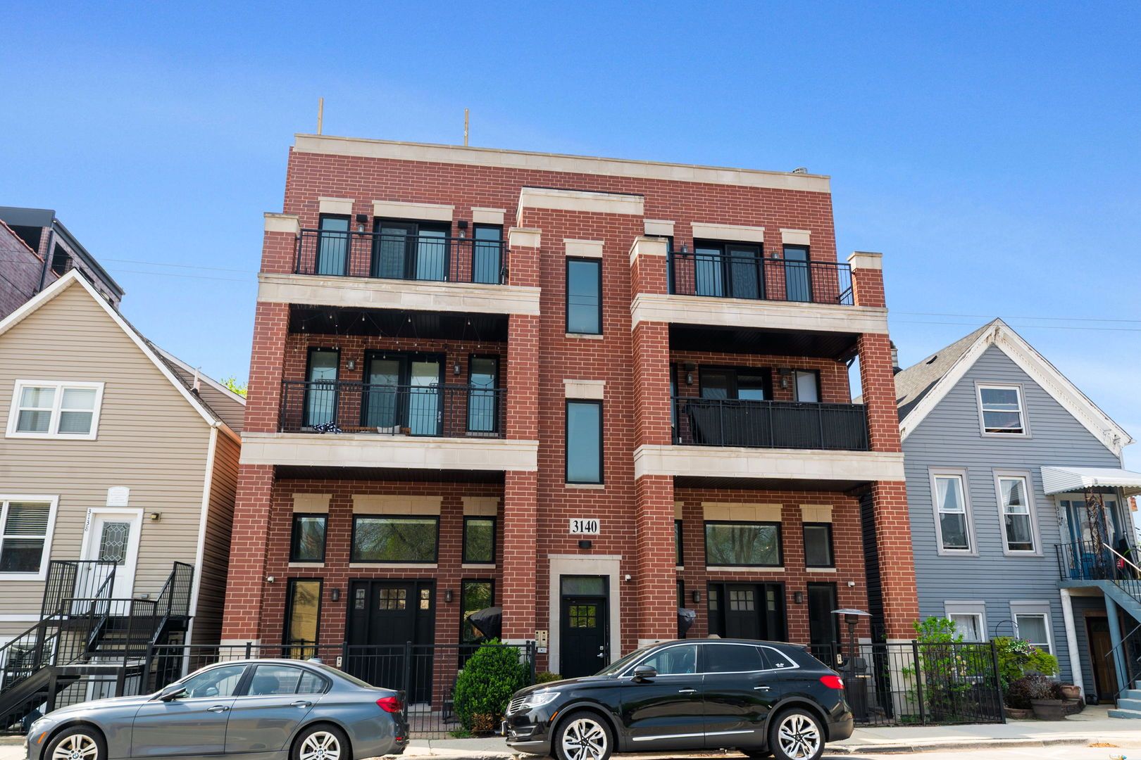 3140 N Elston Avenue #2N — Chicago, IL 60618