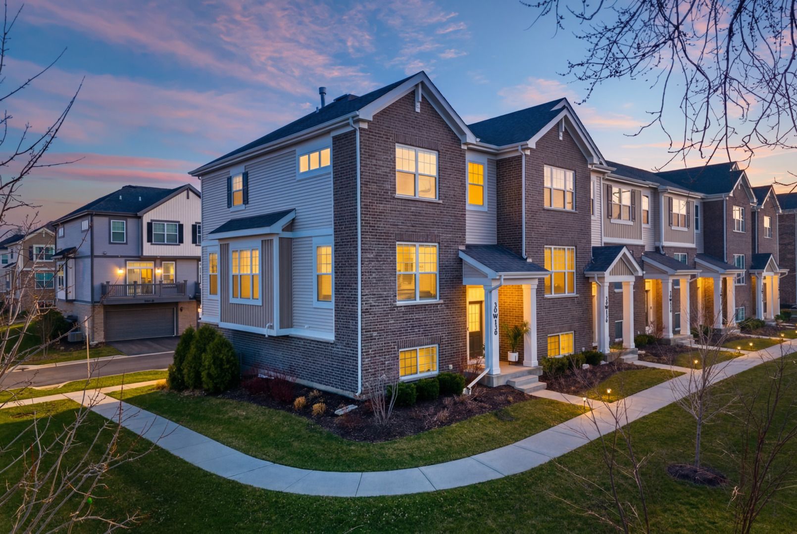 30W130 Wheeler Circle — Warrenville, IL 60563
