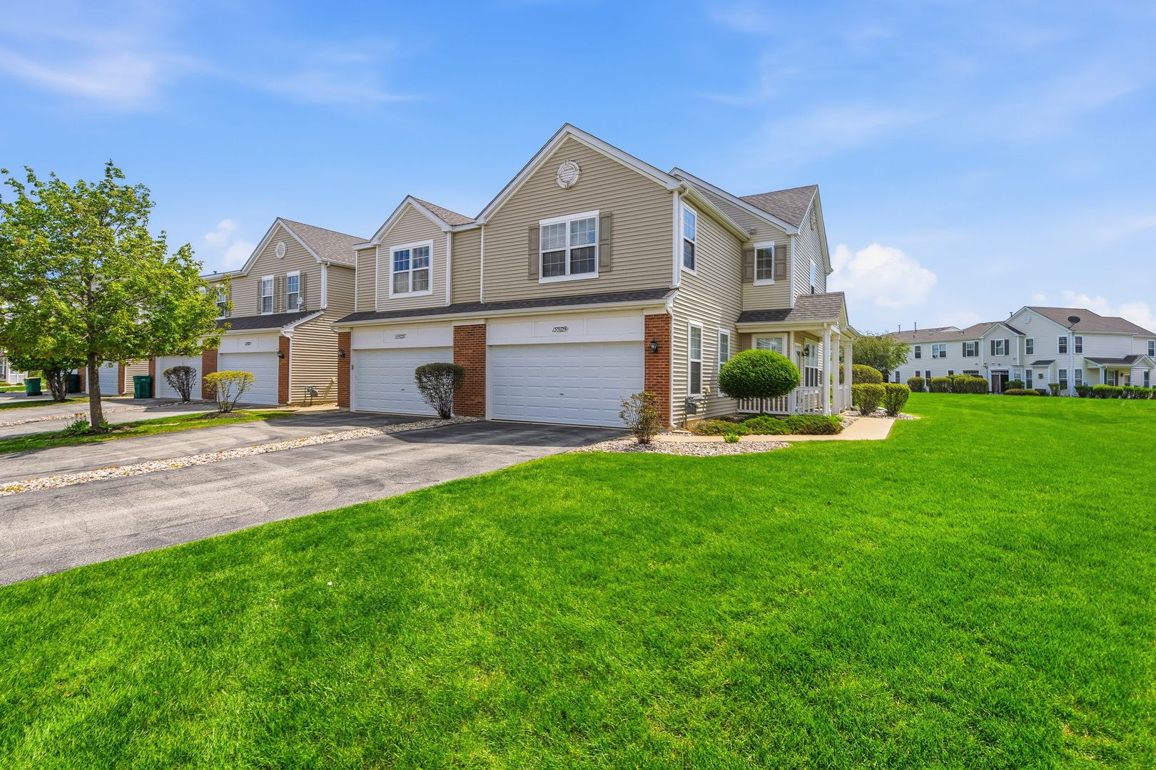 15329 Kenmare Circle — Manhattan, IL 60442