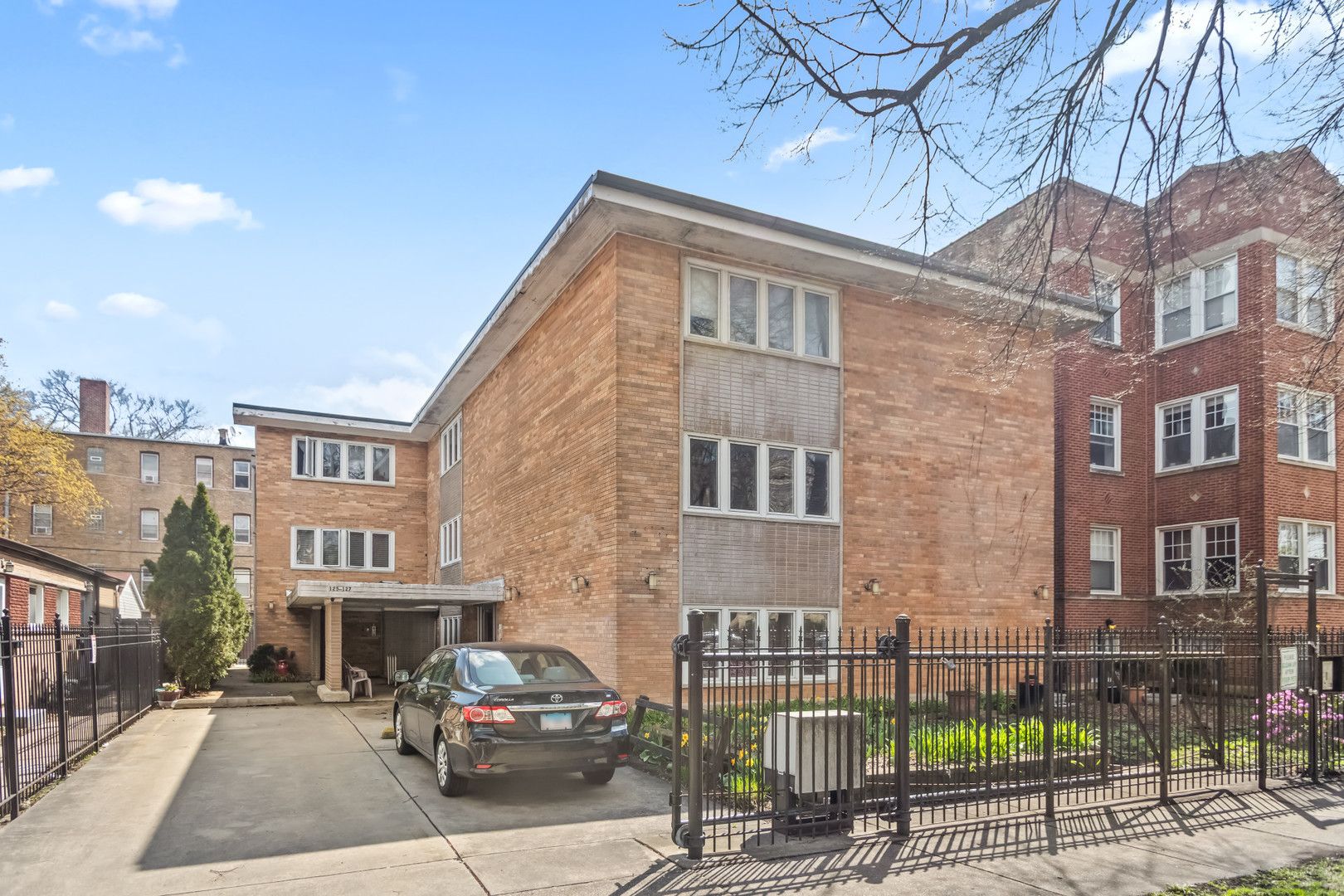125 Callan Avenue #1W — Evanston, IL 60202