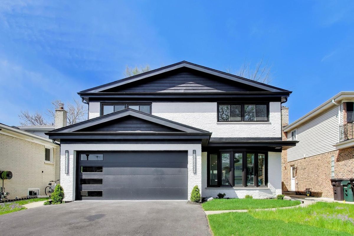 6850 Latrobe Avenue, Skokie, IL 60077