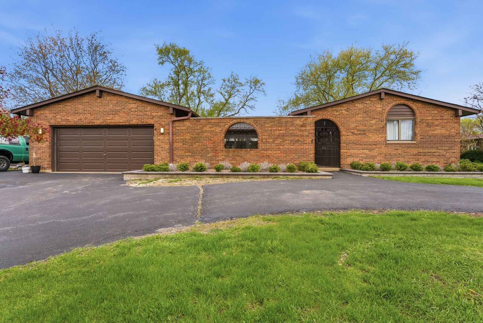 24262 W Rose Avenue — Lake Zurich, IL 60047