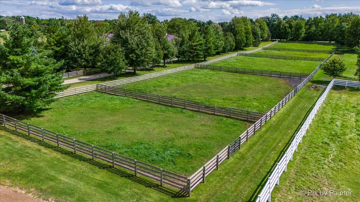 19602 Hebron Road, Harvard, IL 60033