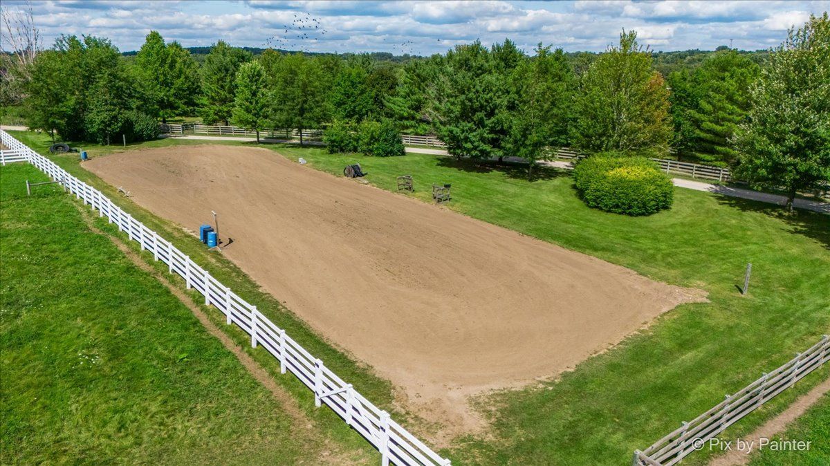 19602 Hebron Road, Harvard, IL 60033