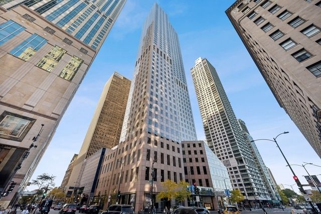 950 Michigan Avenue, Chicago, IL 60611