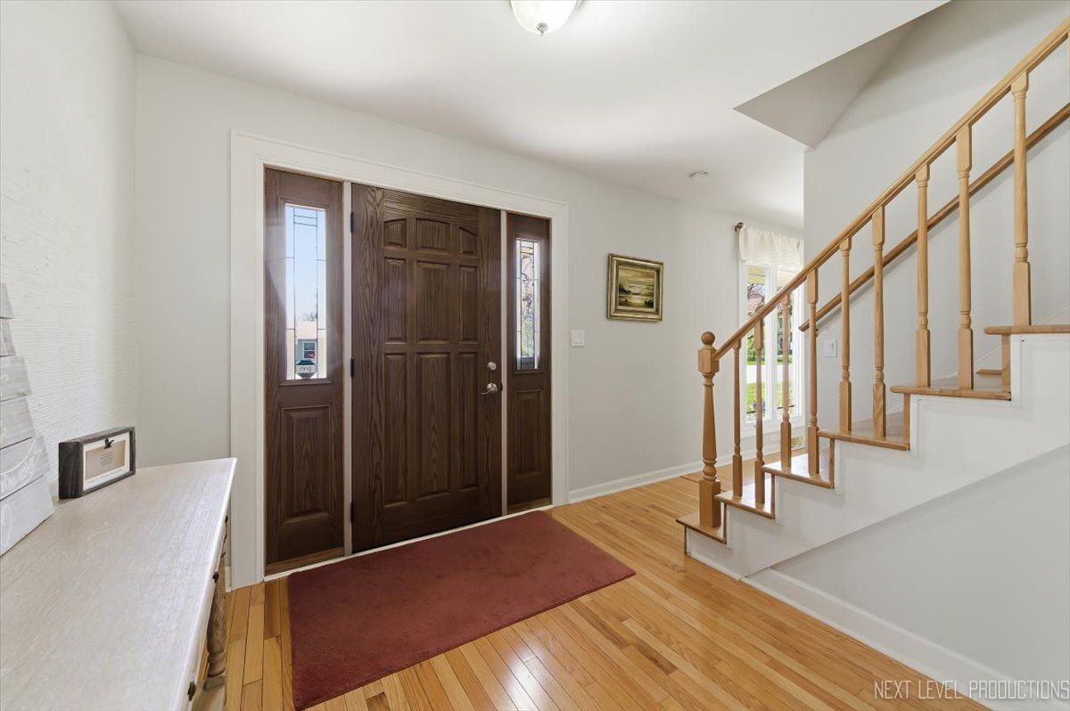 27W300 Williams Street, Winfield, IL 60190