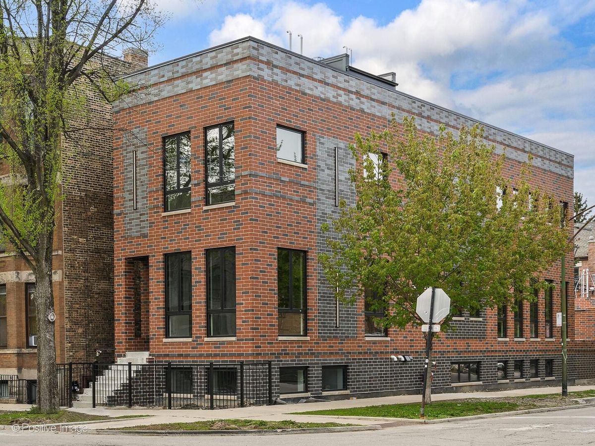 1900 Cortland Avenue, Chicago, IL 60622