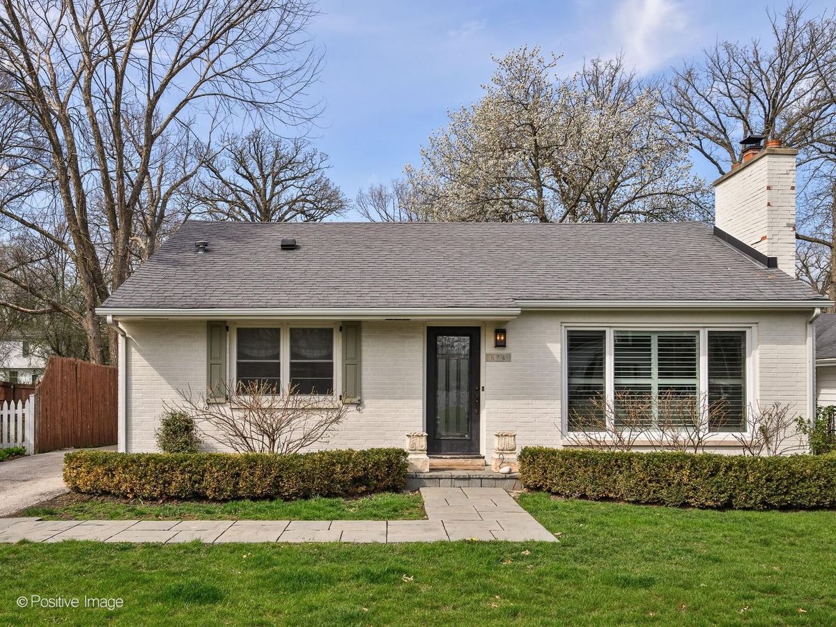 674 Highview Terrace, Lake Forest, IL 60045