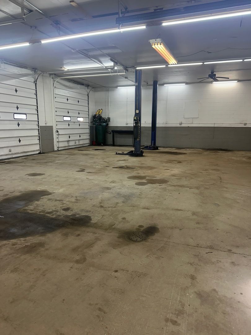 1015 E Broadway Avenue, Bradley, IL 60915