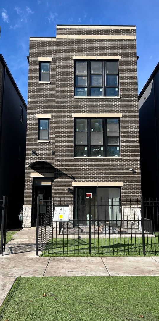 6530 S Maryland Avenue #1 — Chicago, IL 60637