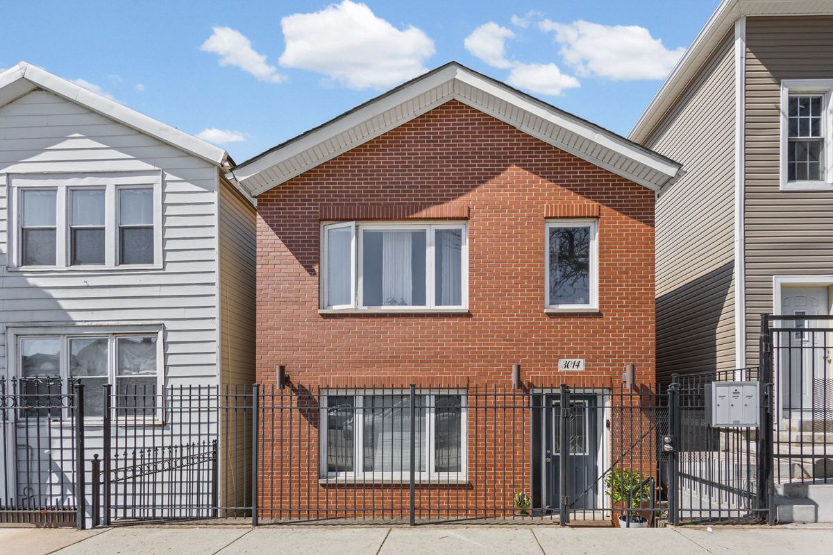 3014 Broad Street, Chicago, IL 60608