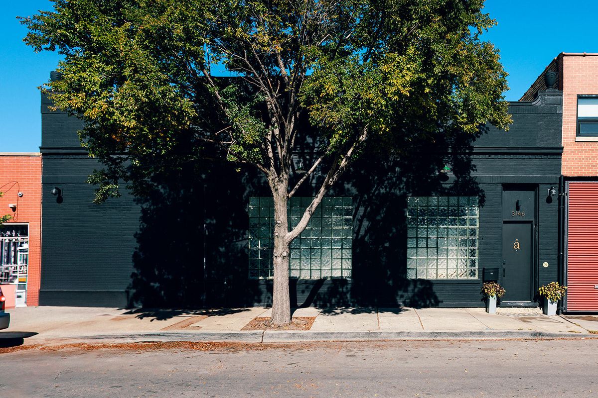 3146 Chicago Avenue, Chicago, IL 60622