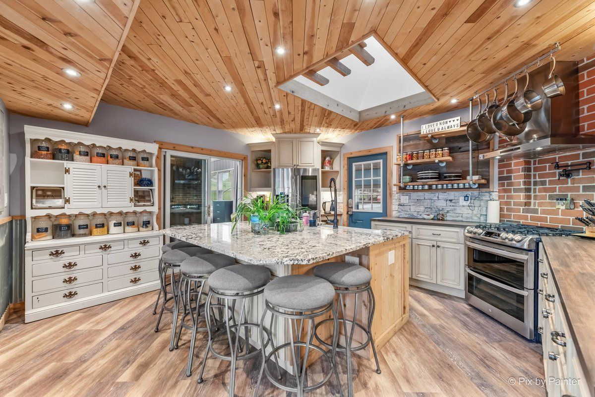 2S919 Dauberman Road, Elburn, IL 60119