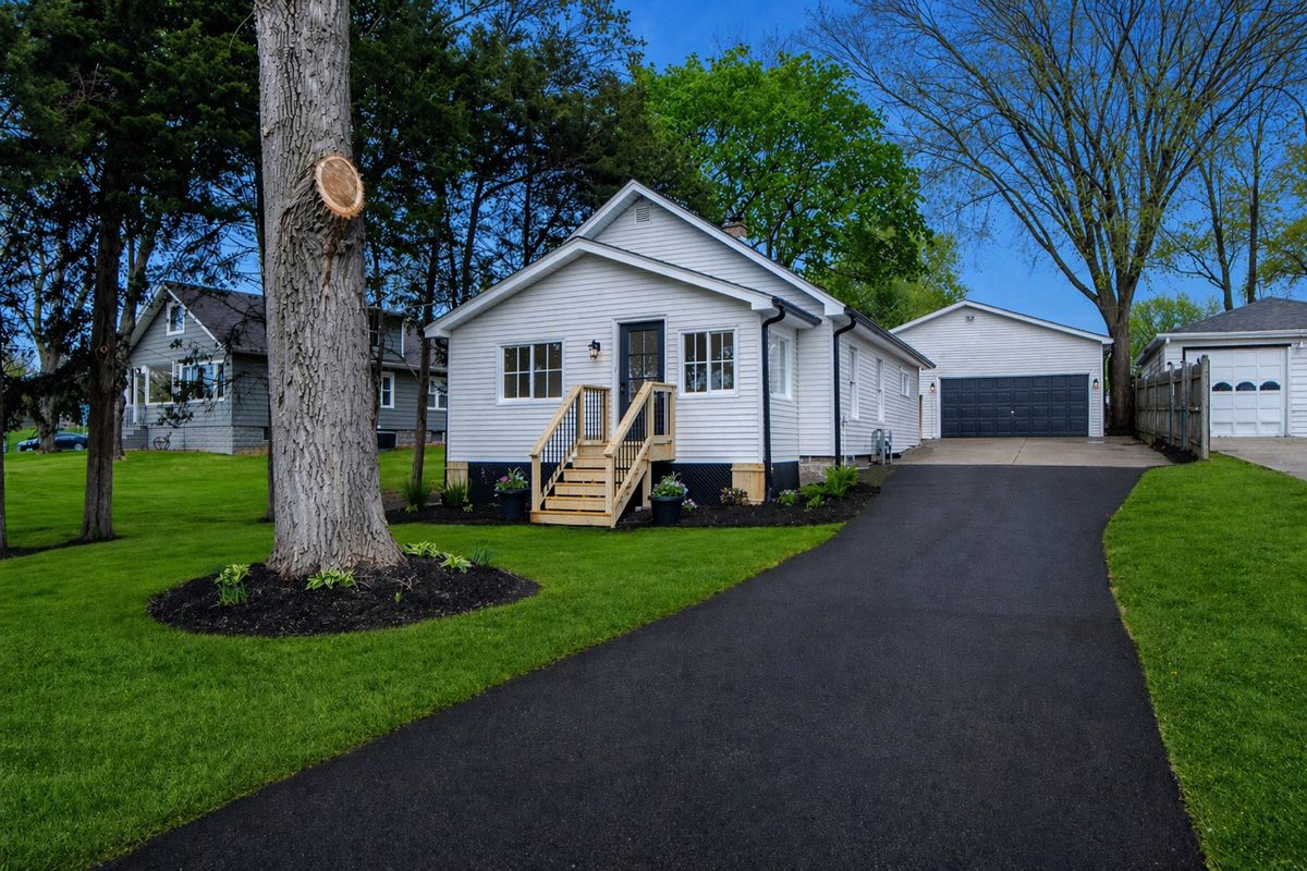 1008 Lincoln Avenue, Aurora, IL 60505