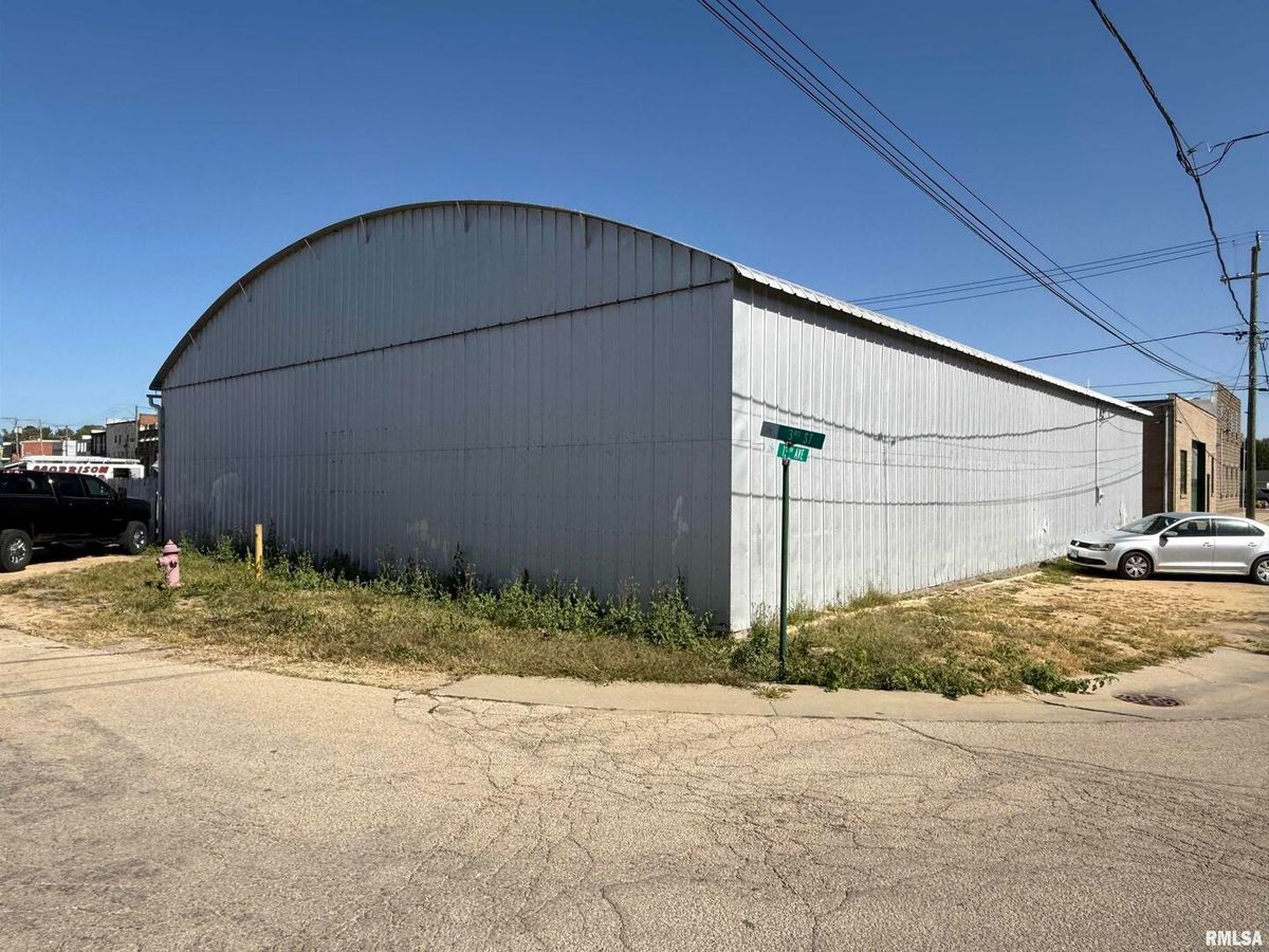13th Ave 3RD Street, Fulton, IL 61252