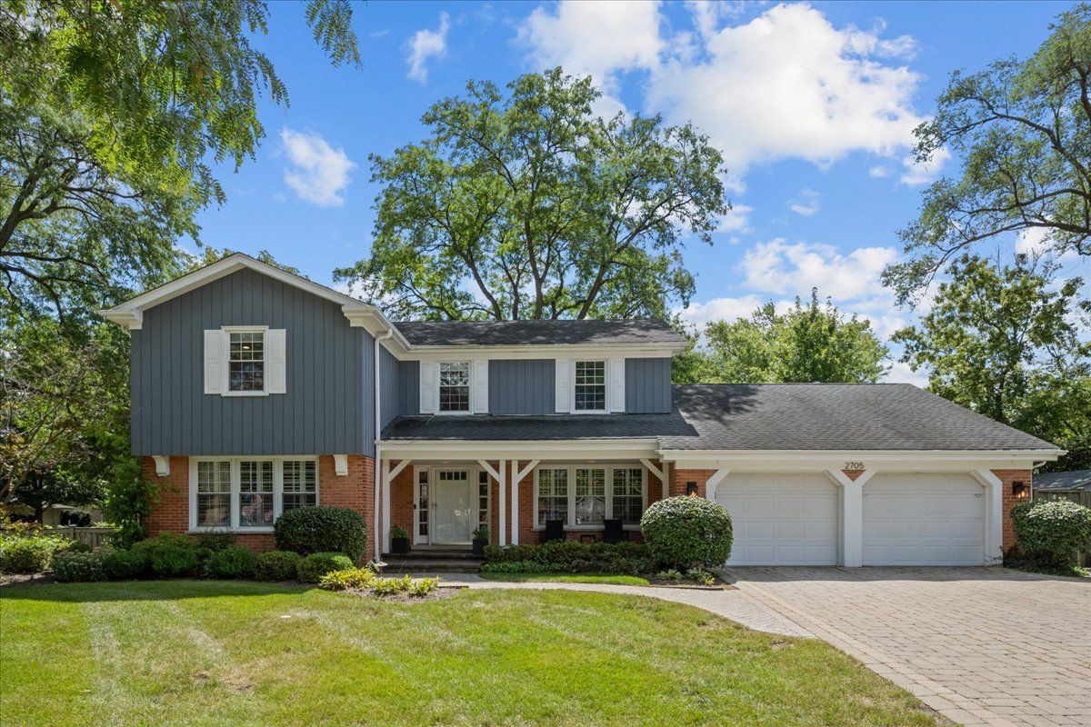 2705 Cherry Lane, Northbrook, IL 60062