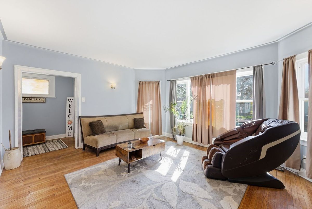 15805 Paulina Street, Harvey, IL 60426