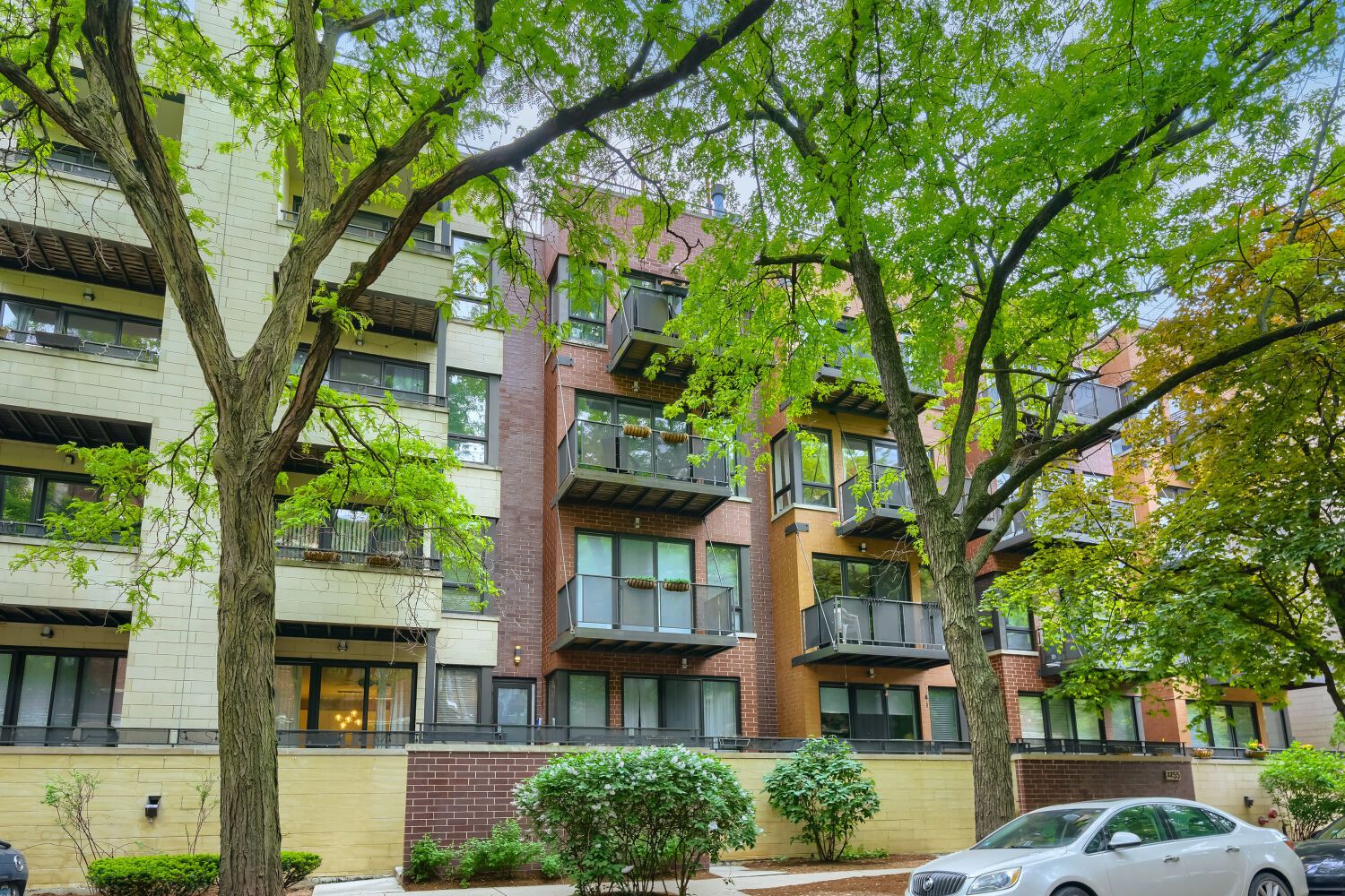 2251 W Wabansia Avenue #306 — Chicago, IL 60647