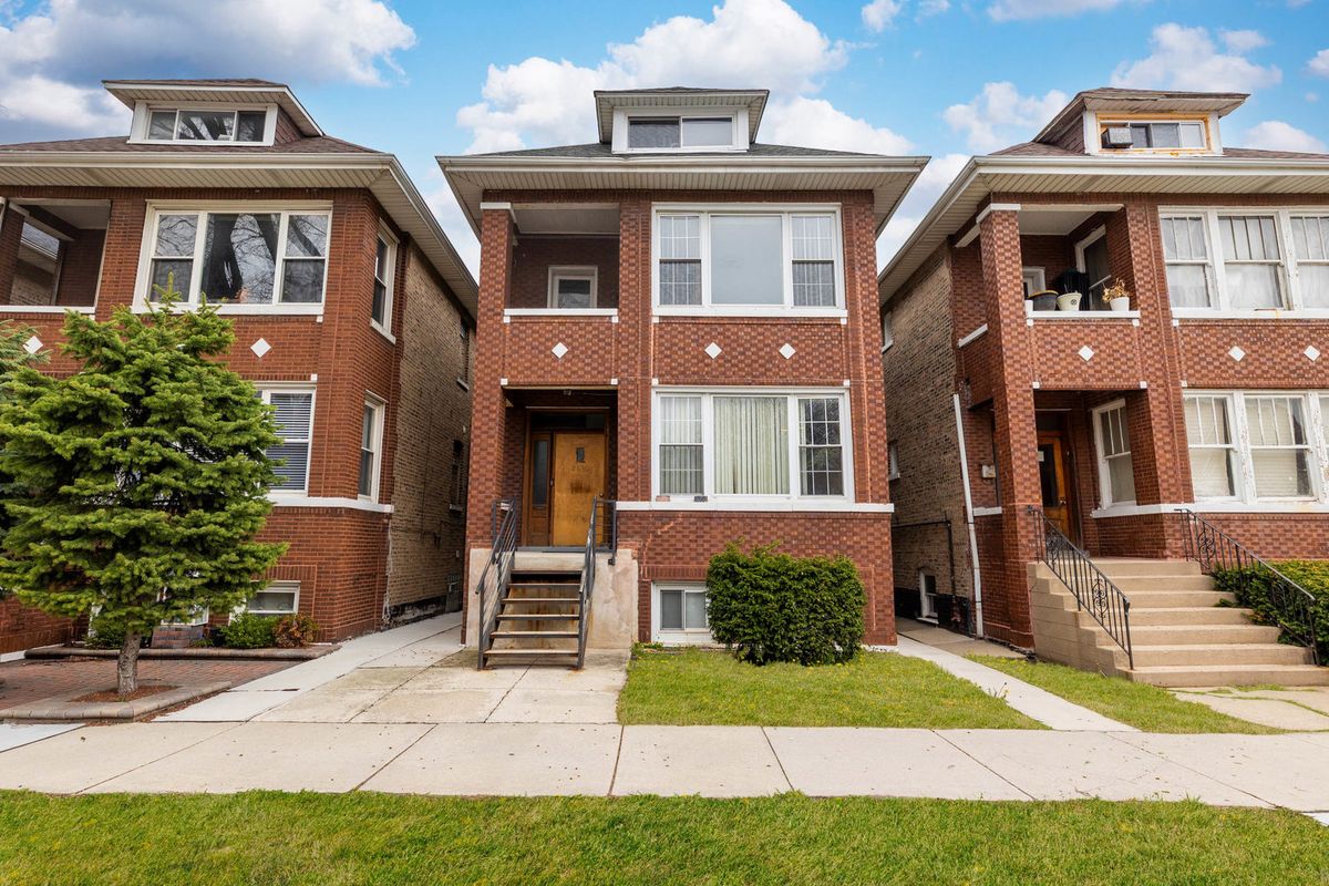 2630 42 Street, Chicago, IL 60632