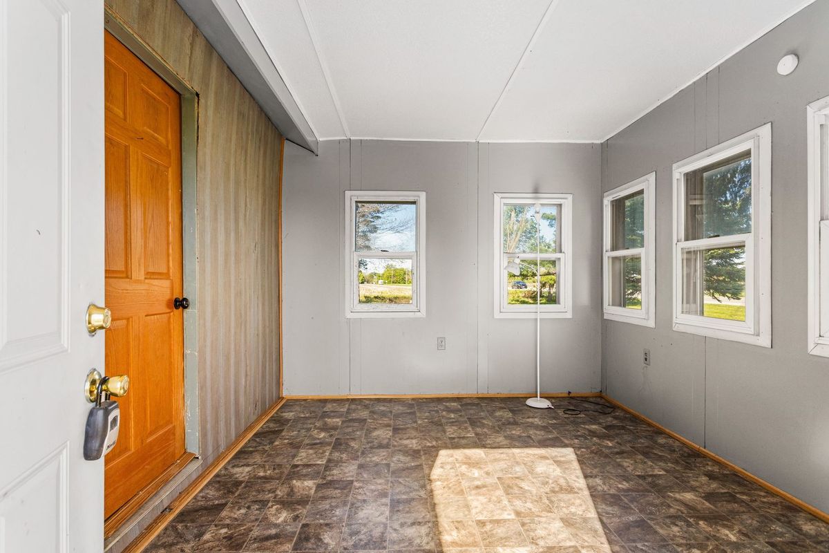 9032 US Route 150, Oakwood, IL 61858