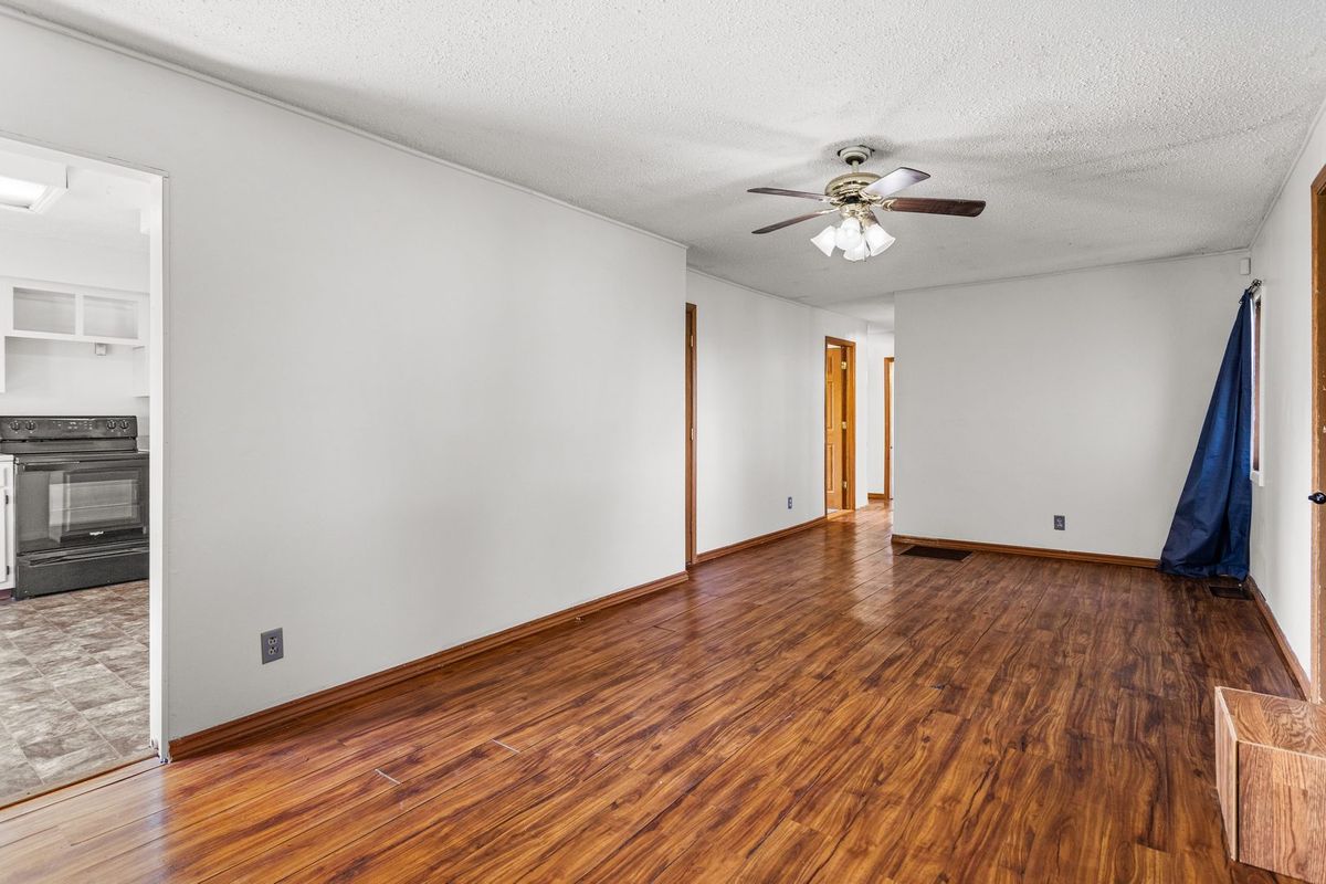 9032 US Route 150, Oakwood, IL 61858