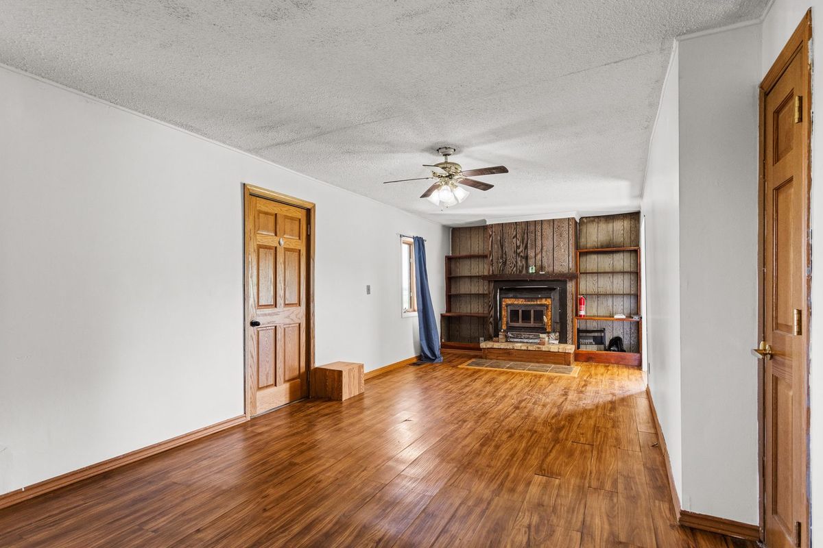 9032 US Route 150, Oakwood, IL 61858