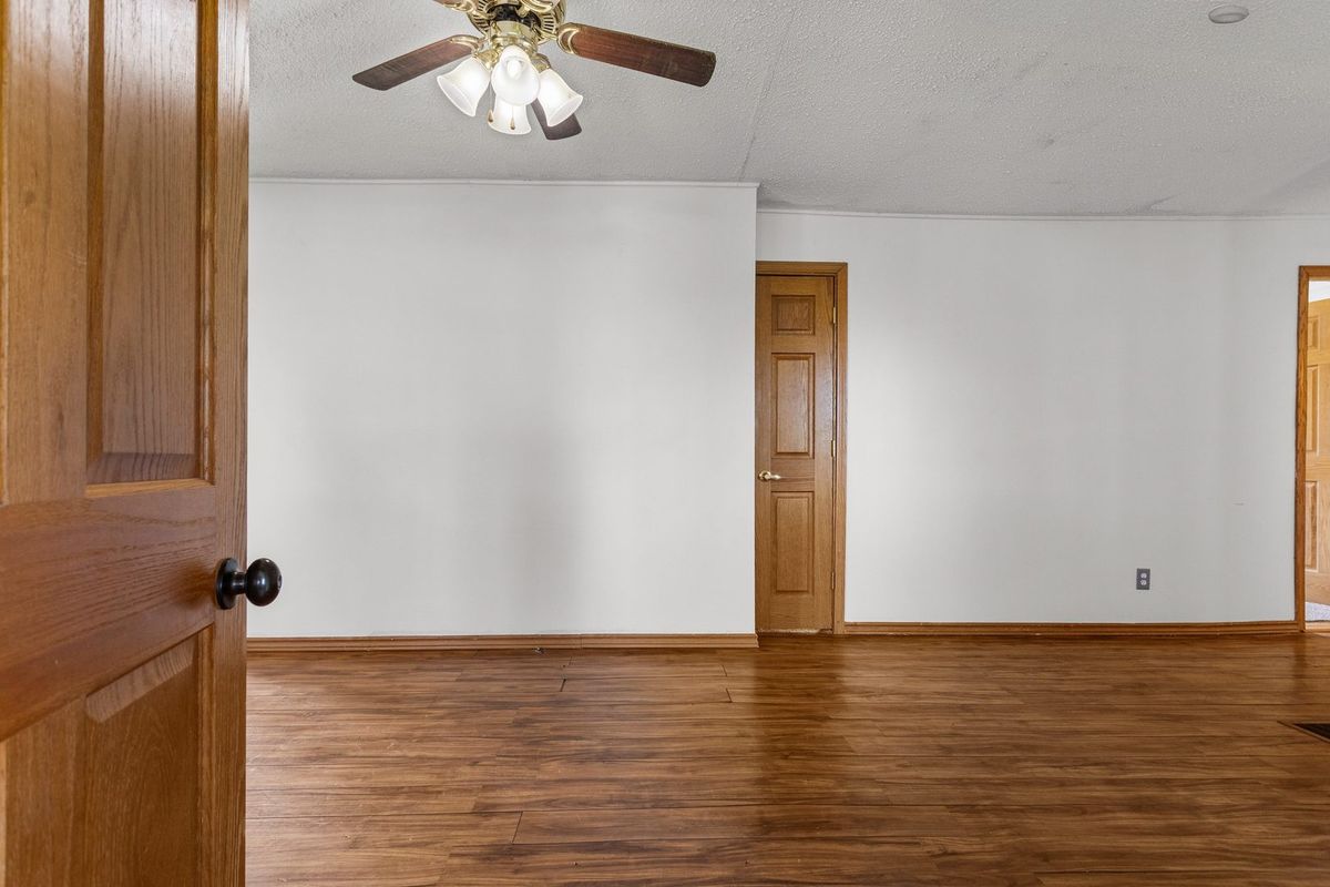9032 US Route 150, Oakwood, IL 61858