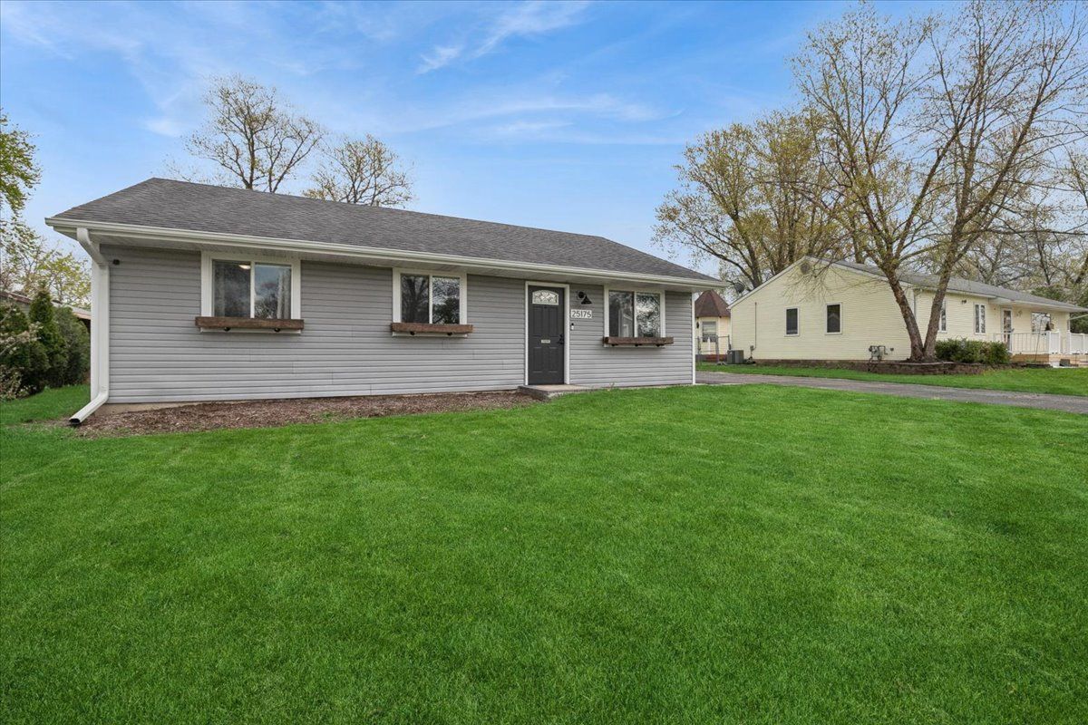 25175 W Lincoln Drive — Lake Villa, IL 60046