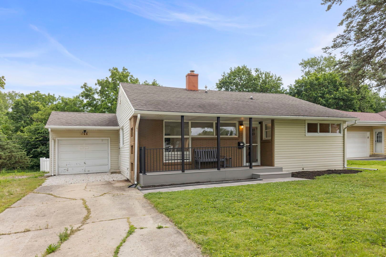 1150 Grandview Avenue — Lockport, IL 60441