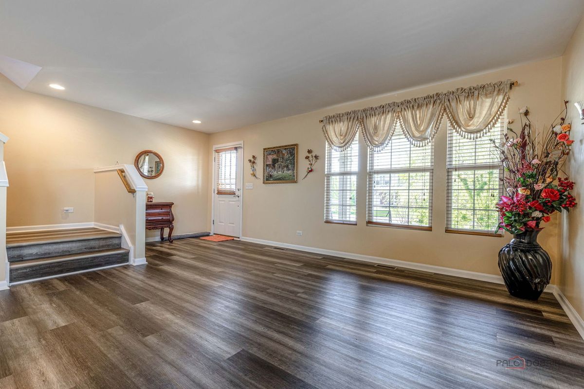 4004 Cypress Drive, Zion, IL 60099